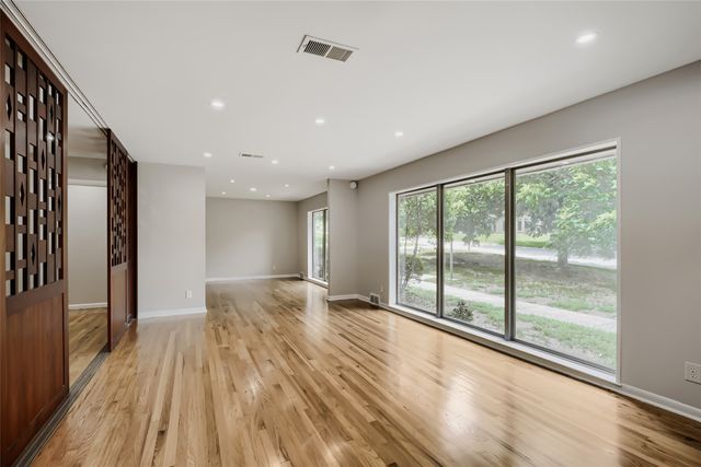 6606 Stonebrook Circle, Dallas, TX 75240