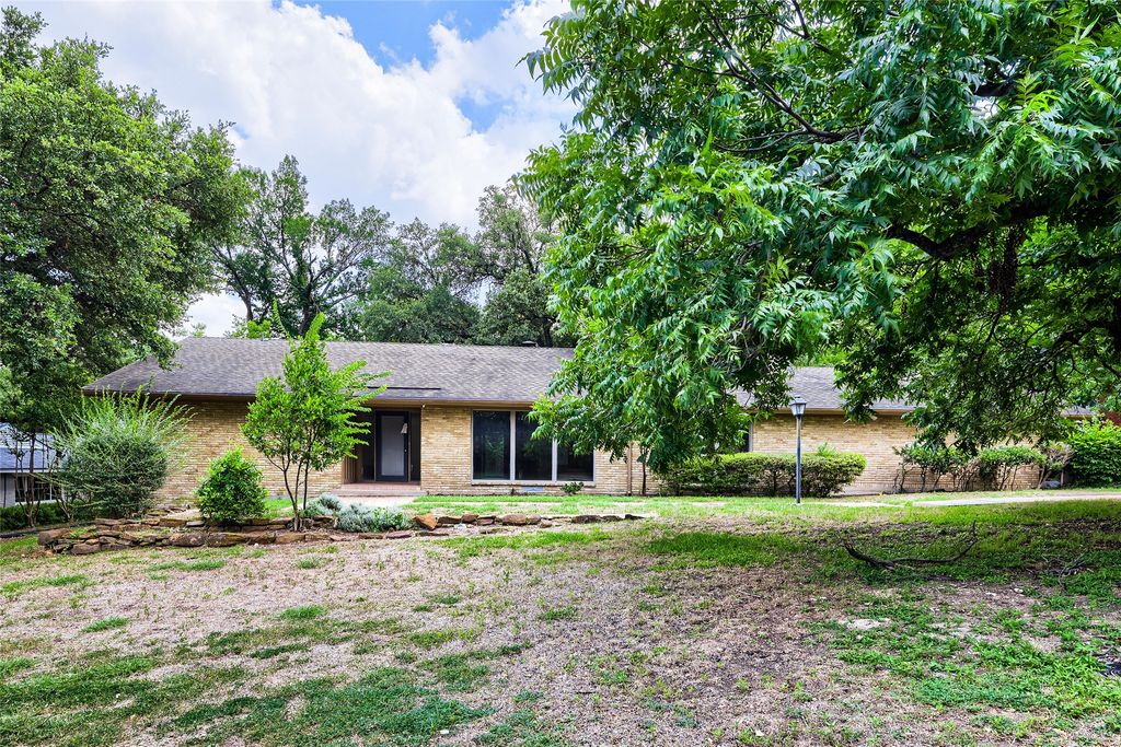 6606 Stonebrook Circle, Dallas, TX 75240