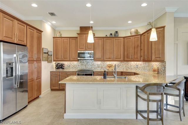 9142 Isla Bella CIR, Bonita Springs, FL 34135