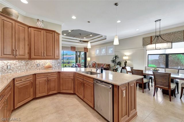 9142 Isla Bella CIR, Bonita Springs, FL 34135