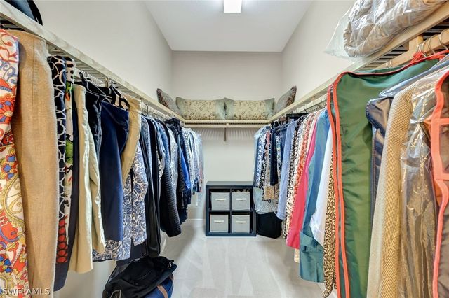 9142 Isla Bella CIR, Bonita Springs, FL 34135