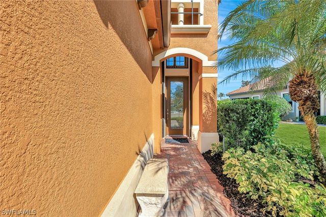 9142 Isla Bella CIR, Bonita Springs, FL 34135