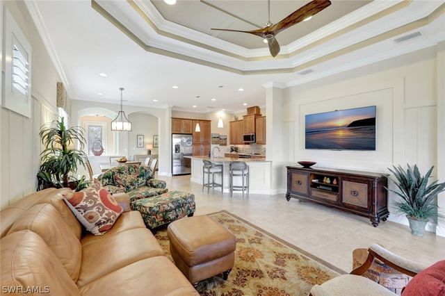 9142 Isla Bella CIR, Bonita Springs, FL 34135