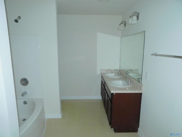 130 Lockport Drive, Harvest, AL 35748