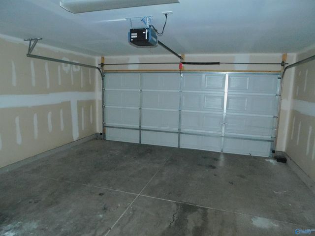 130 Lockport Drive, Harvest, AL 35748