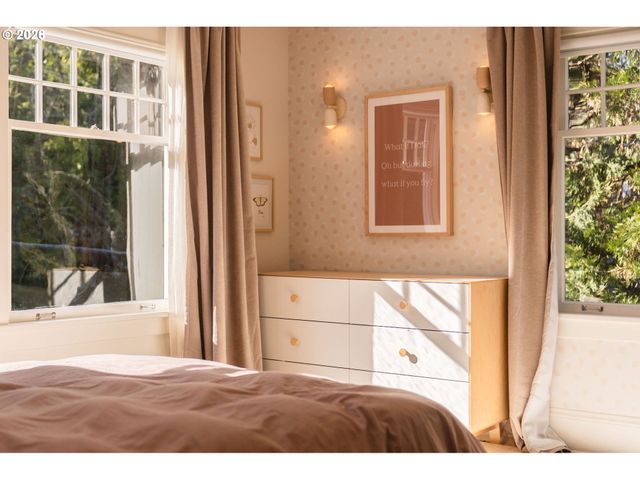 840 Nw SUMMIT Ave, Portland, OR 97210