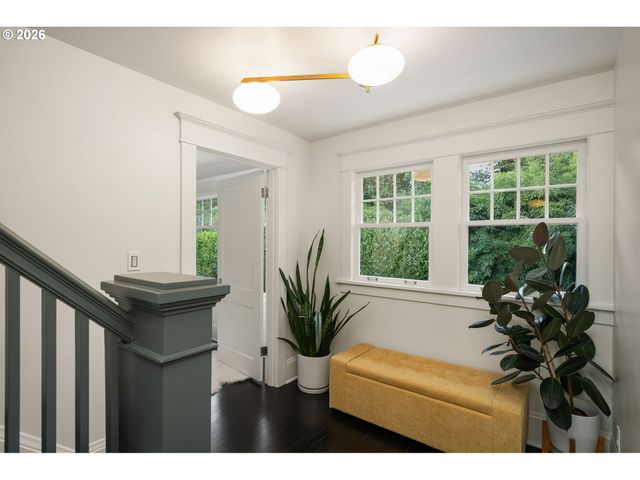 840 Nw SUMMIT Ave, Portland, OR 97210