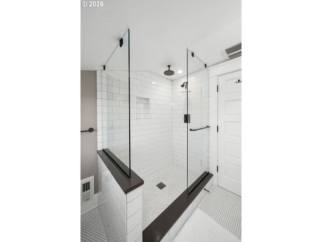 840 Nw SUMMIT Ave, Portland, OR 97210