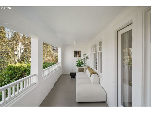 840 Nw SUMMIT Ave, Portland, OR 97210