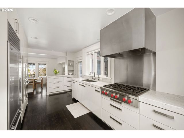 840 Nw SUMMIT Ave, Portland, OR 97210