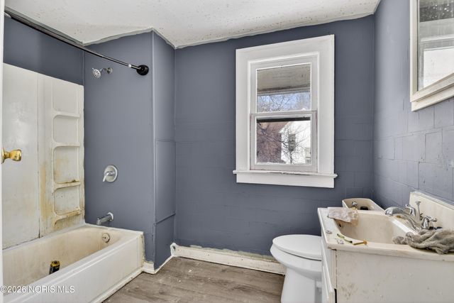 1402 Prouty Avenue, Toledo, OH 43609