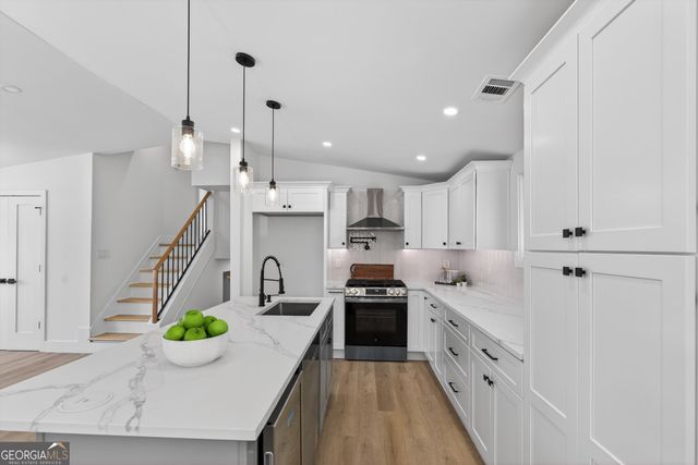 13 Perthshire Drive, Peachtree City, GA 30269