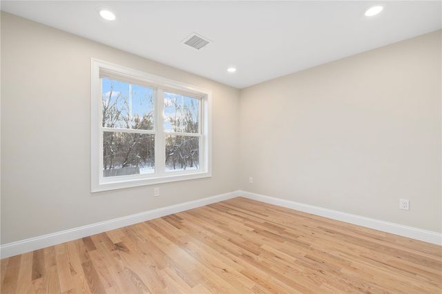 2907 Post Road 5, Warwick, RI 02886