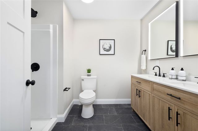 2907 Post Road 5, Warwick, RI 02886