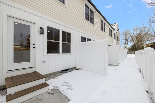 2907 Post Road 5, Warwick, RI 02886