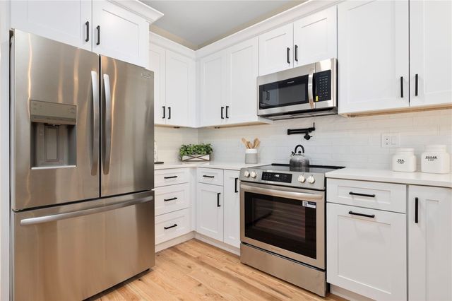 2907 Post Road 5, Warwick, RI 02886