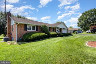215 MARGATE RD, York, PA 17408