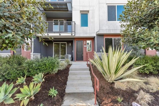 106 Unity, Irvine, CA 92614