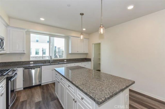 106 Unity, Irvine, CA 92614