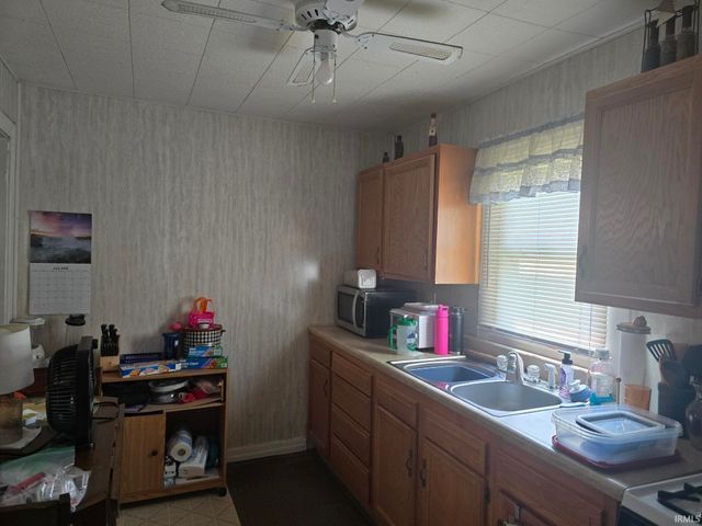 1615 W 9th Street, Marion, IN 46953