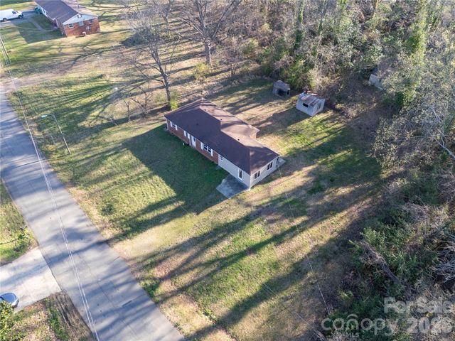 300 Clark Boulevard, Charlotte, NC 28262
