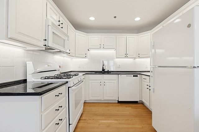 12 Benton St 4, Stoneham, MA 02180