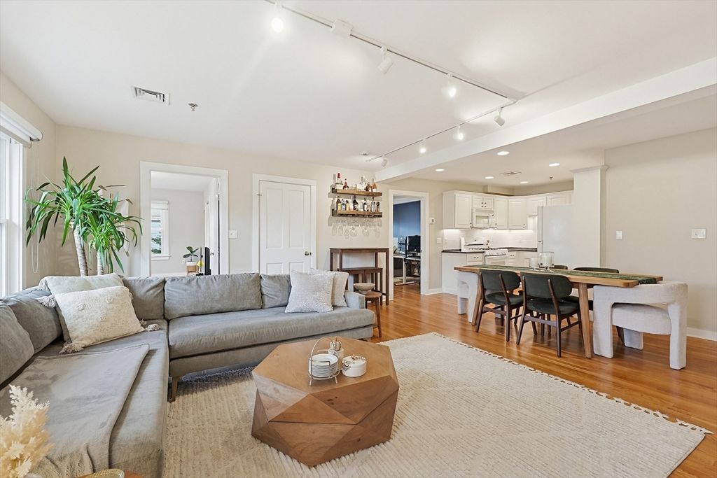 12 Benton St 4, Stoneham, MA 02180