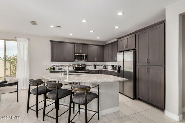 4875 W PICACHO Drive, Eloy, AZ 85131