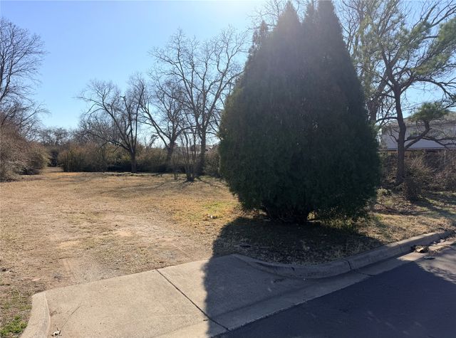 5204 Anderson Street, Fort Worth, TX 76105