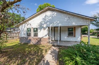 1112 N Blair Avenue, Cleveland, TX 77327