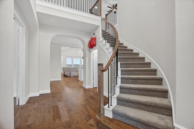 2313 Meek Woods Lane, Mansfield, TX 76063