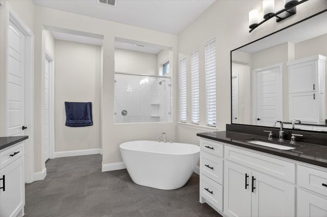 2313 Meek Woods Lane, Mansfield, TX 76063