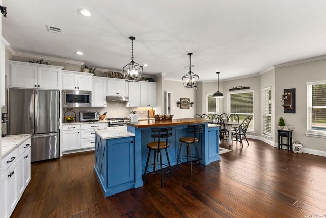 112 Cibolo Hollow N, Boerne, TX 78015