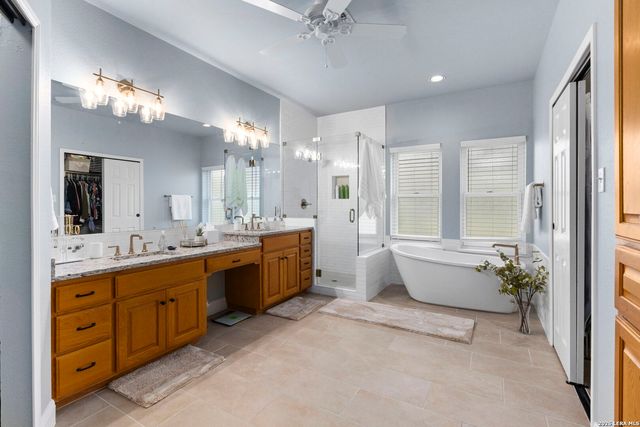 112 Cibolo Hollow N, Boerne, TX 78015
