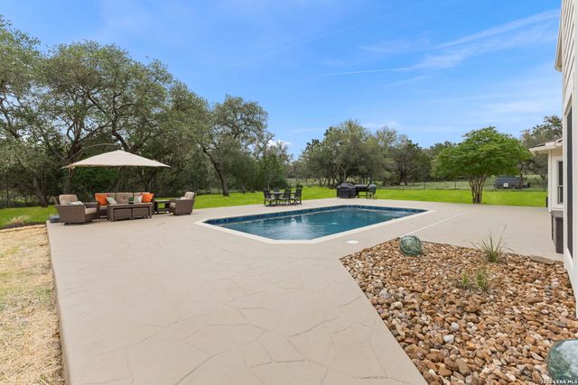 112 Cibolo Hollow N, Boerne, TX 78015