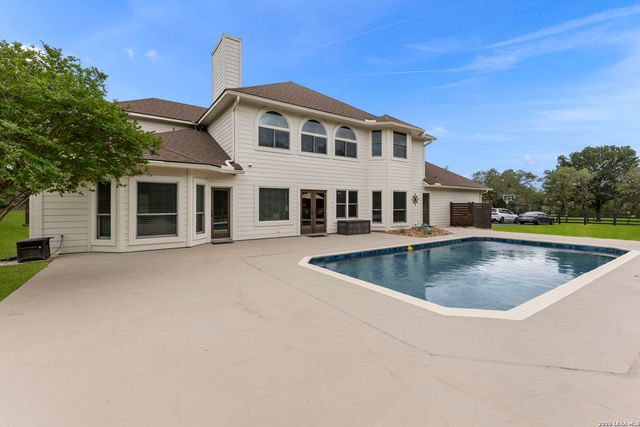 112 Cibolo Hollow N, Boerne, TX 78015