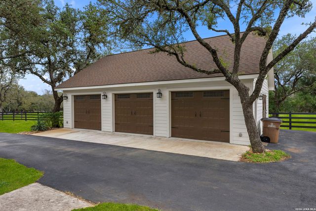 112 Cibolo Hollow N, Boerne, TX 78015