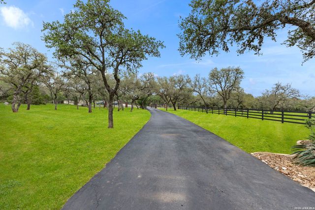 112 Cibolo Hollow N, Boerne, TX 78015