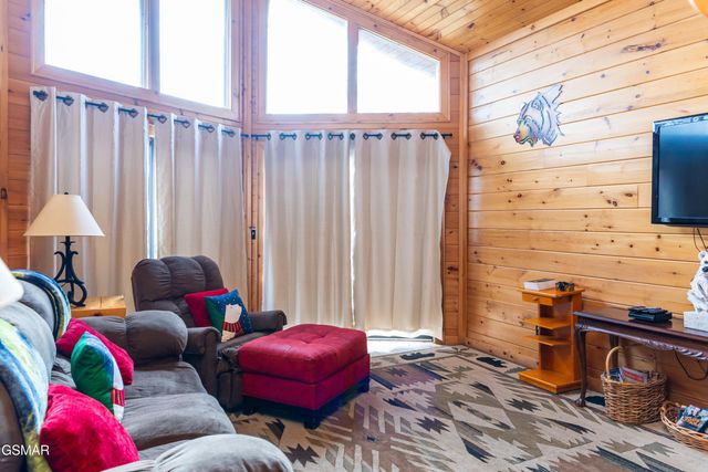 1107 Fox Run, Gatlinburg, TN 37738