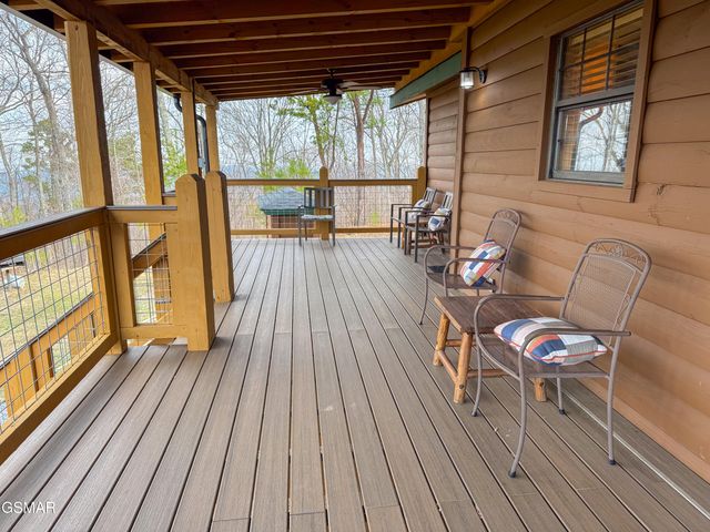 1107 Fox Run, Gatlinburg, TN 37738