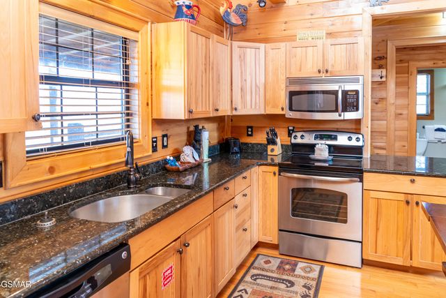 1107 Fox Run, Gatlinburg, TN 37738