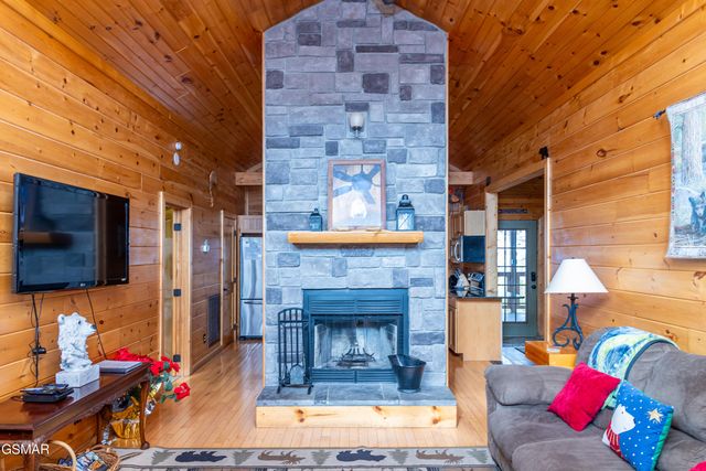 1107 Fox Run, Gatlinburg, TN 37738