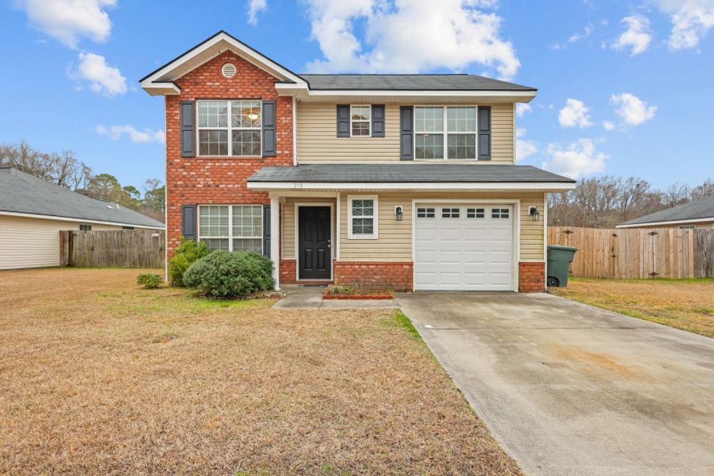 218 Guyett Ave, Hinesville, GA 31313