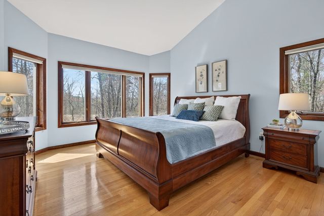 23 Greybirch Rd, Andover, MA 01810