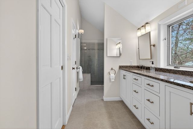 23 Greybirch Rd, Andover, MA 01810