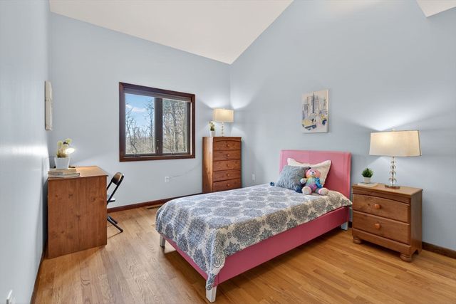 23 Greybirch Rd, Andover, MA 01810