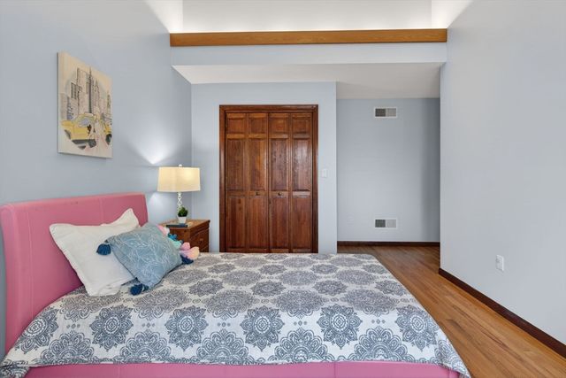 23 Greybirch Rd, Andover, MA 01810