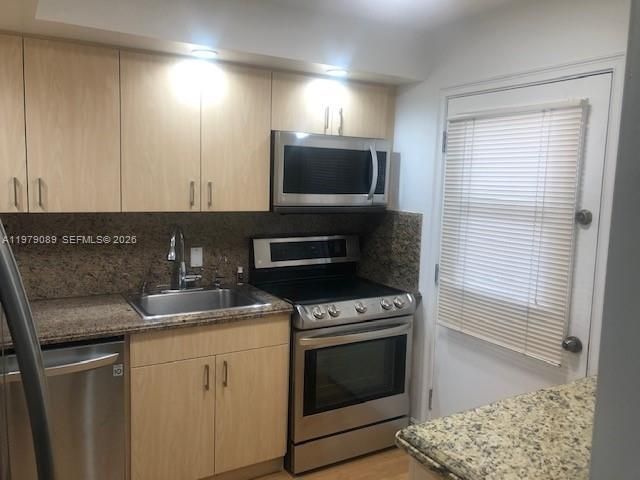 251 GALEN DR 312E, Key Biscayne, FL 33149