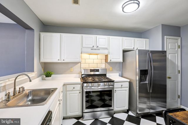 27 ROYALTY CIR, Owings Mills, MD 21117