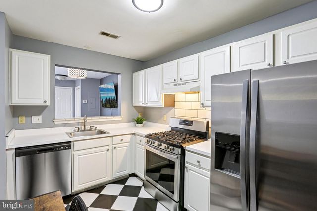 27 ROYALTY CIR, Owings Mills, MD 21117